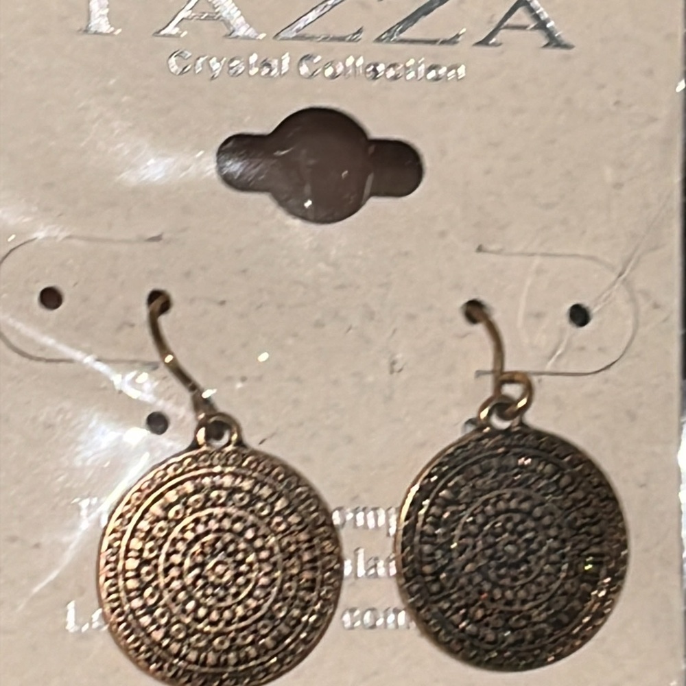 ❤️5for $15 Tazza Gold Textured small circle earrings this is at lowest price